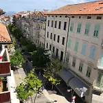 La Croma Apartment *